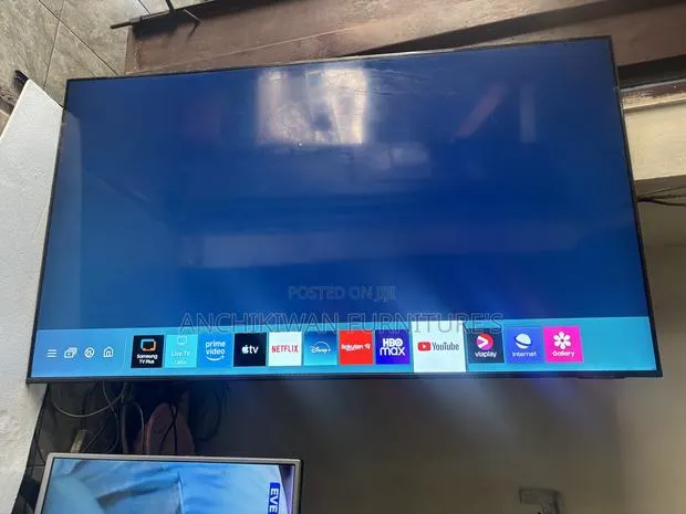 Samsung Qled 65 Inches/Digital Satellite/Bluetooth/Netflix /Youtube · Photo 1