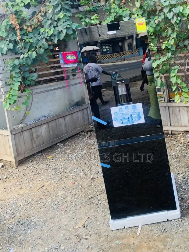 Secure Quality Legacy 311L Black Mirror Glass Refrigerator · Photo 1