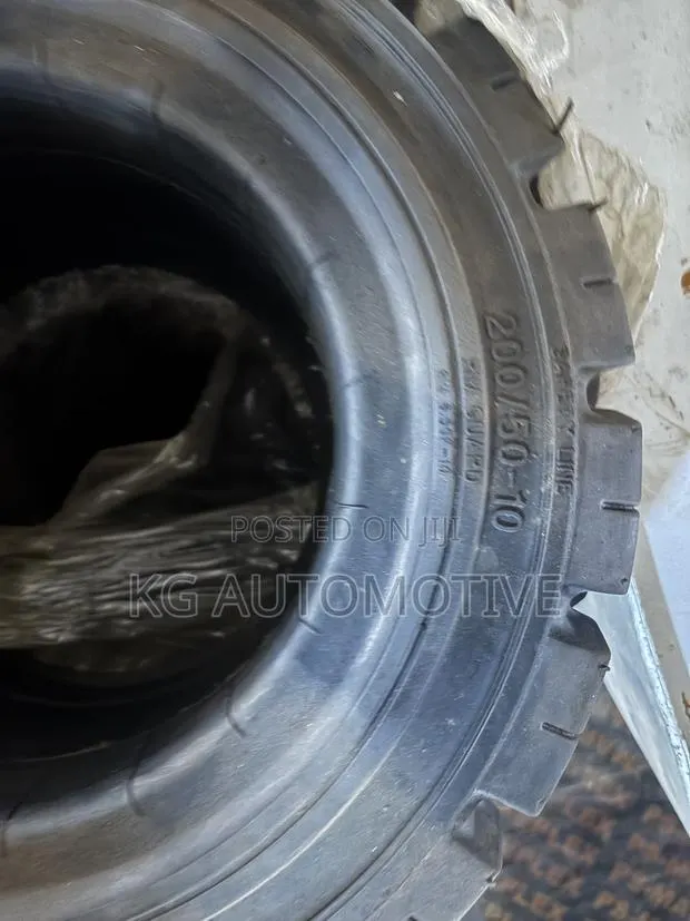 200/50-10 Forklift Tyre · Photo 1