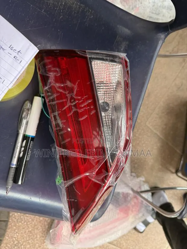 Hyundai Elantra 2012,2013,2014,2015 Booth Light · Photo 1