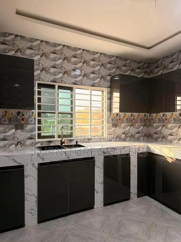 Block Kitchen Cabinet · Photo 1