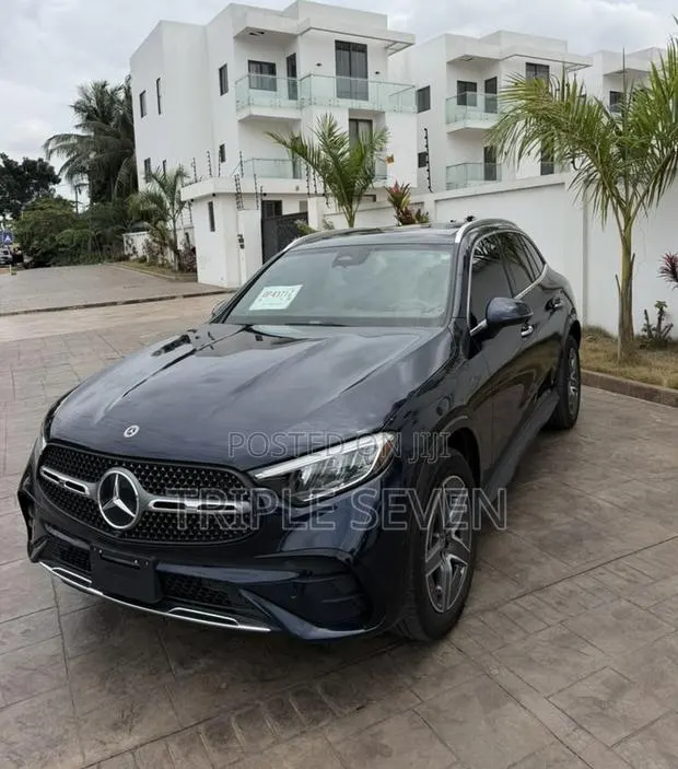 Mercedes-Benz GLC-Class GLC 300 2024 Blue · Photo 1