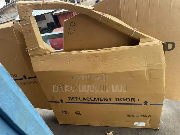 Toyota RAV4 2019-2025 Front Door Right · Photo 1