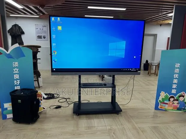 60 to 100 Plus Tv Stand With Wheels Mobile Tv Stand · Photo 1