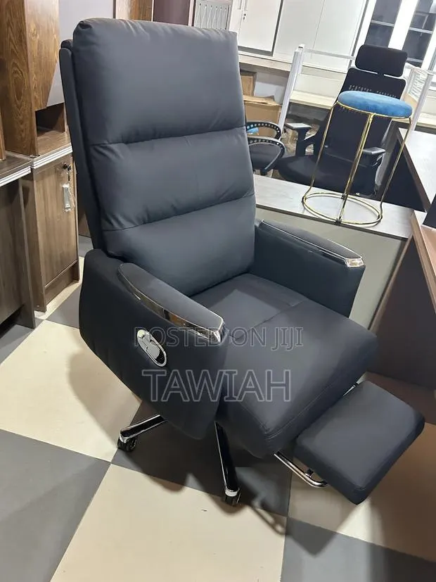 Executive Office Block Chair · Photo 1