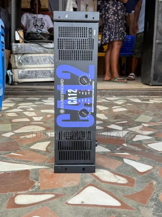 Soundstandard Ca12 Professional Power Amplifier · Photo 1