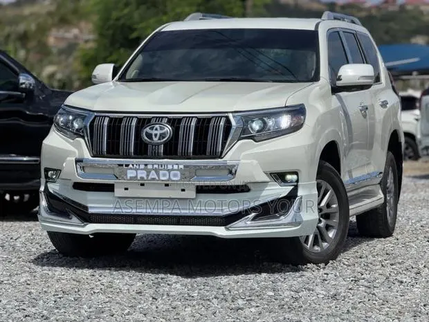 Toyota Land Cruiser Prado 2015 White · Photo 1