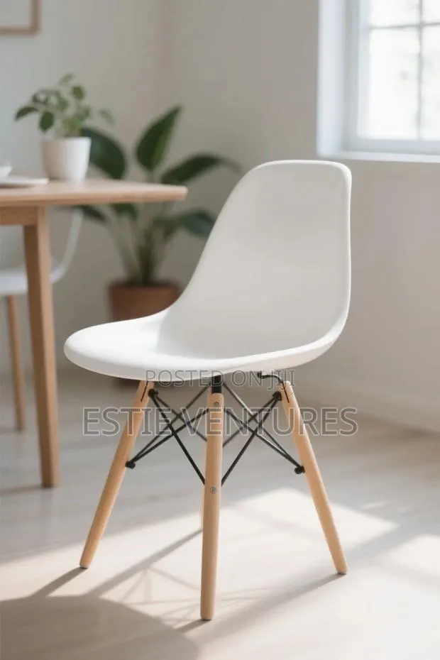 Plastic Side Chair · Photo 1