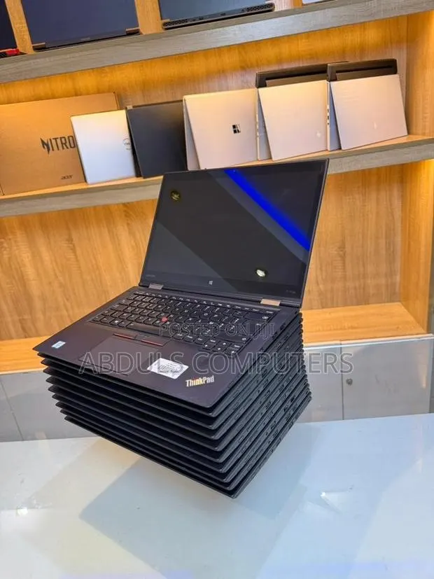 Laptop Lenovo ThinkPad X1 Yoga 8GB Intel Core i5 SSD 256GB · Photo 1