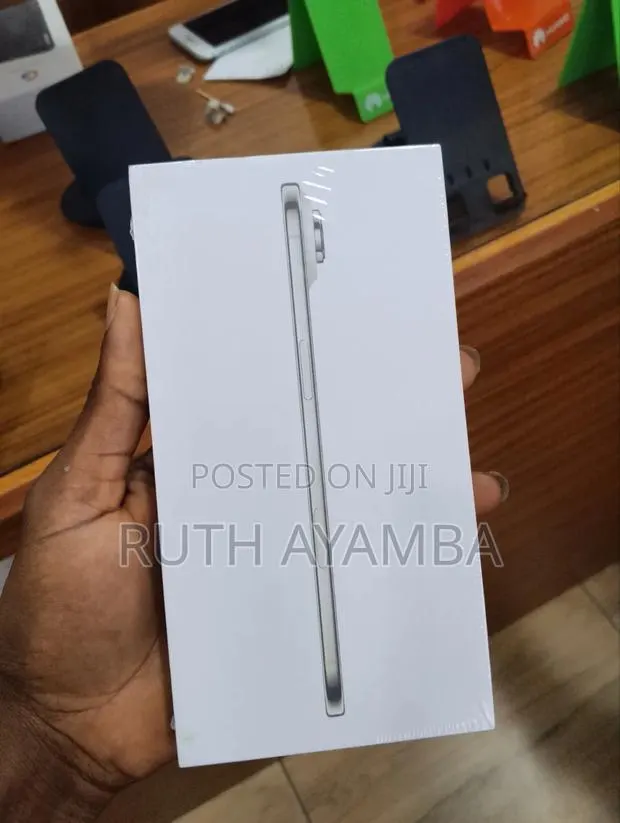 New Apple iPhone Air 256 GB Silver · Photo 1