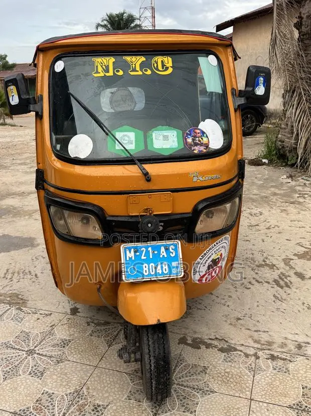 TVS Apache RTR 160 2v Refresh X-connect 2021 Yellow · Photo 1