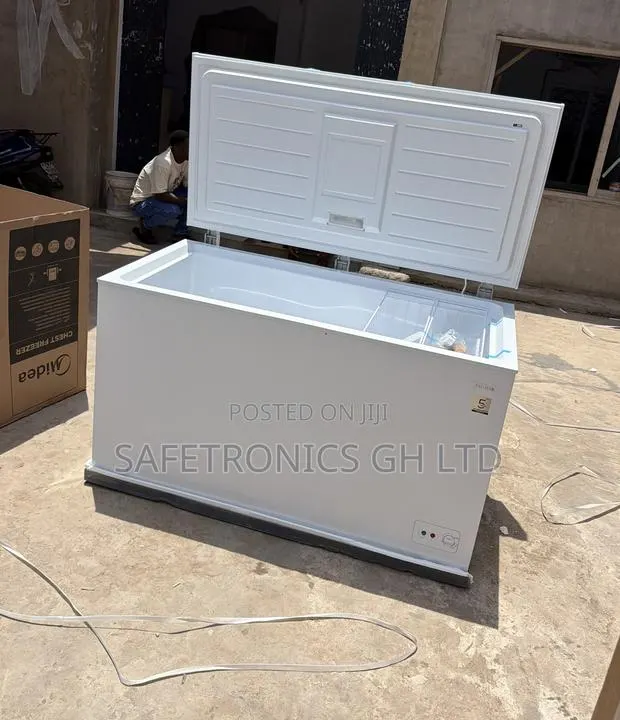 Brand New Midea 418ltrs Chest Freezer · Photo 1