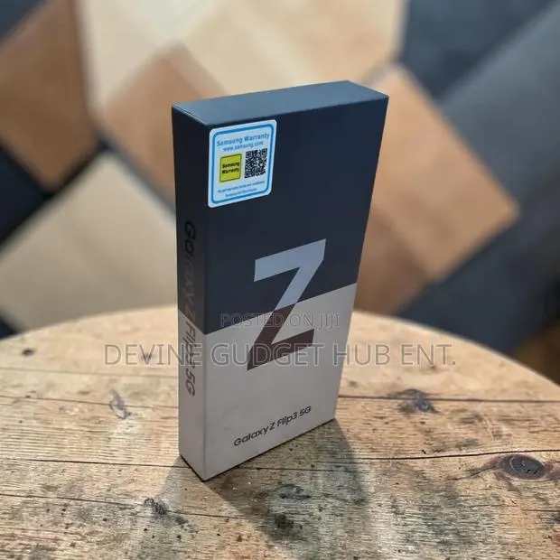 New Samsung Galaxy Z Flip 3 256 GB Gray · Photo 1