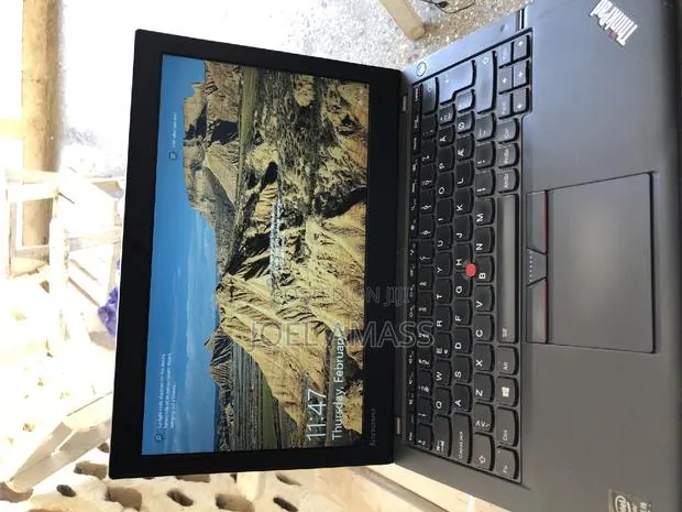 Laptop Lenovo ThinkPad X260 8GB Intel Core I5 HDD 500GB · Photo 1