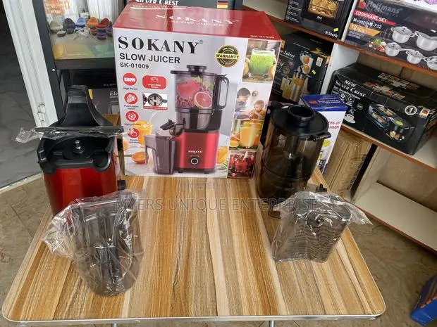 Sokany 800W Cold Press Juicer - High Juiciness · Photo 1