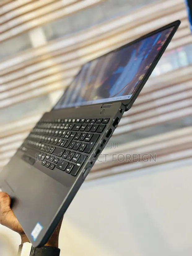 Laptop Dell Latitude 5501 16GB Intel Core i5 SSD 256GB · Photo 2