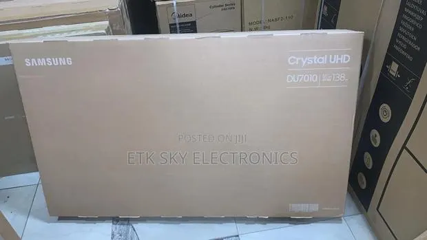 Samsung 55 Smart Crystal Uhd Tv Ua55du7010u · Photo 1