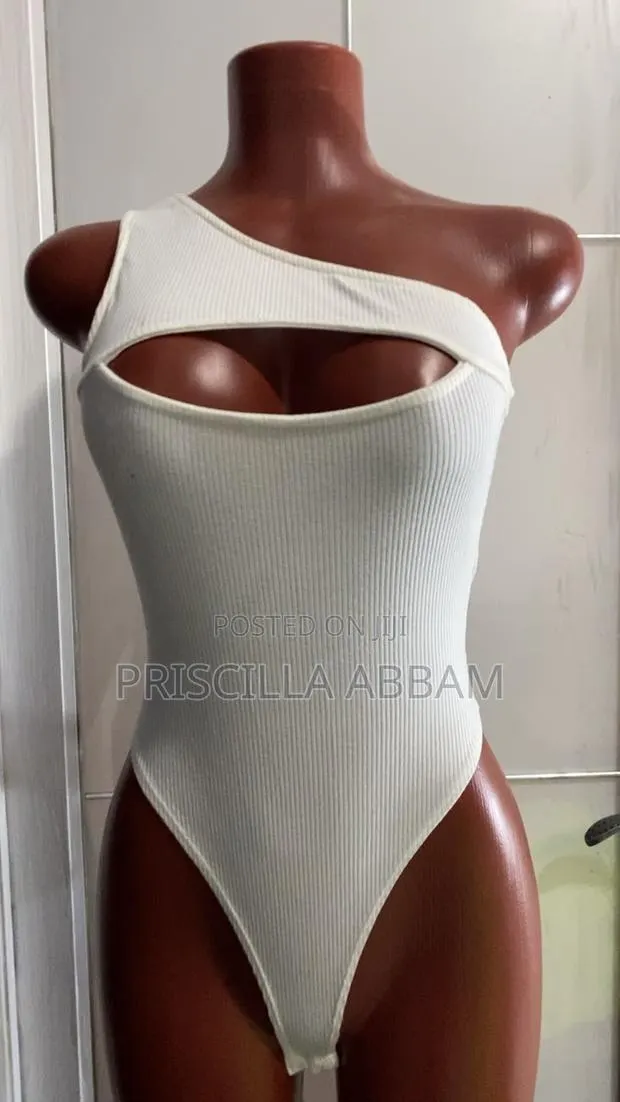 Sexy Swimsuits · Photo 1