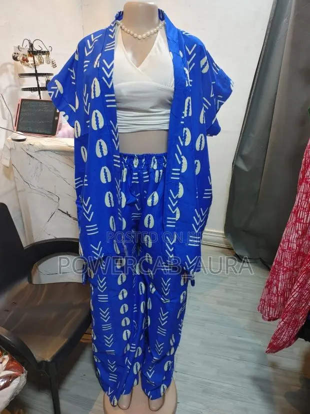 Kimono With Trousers · Photo 1