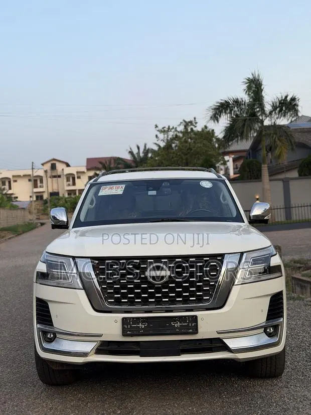Nissan Patrol 2017 White · Photo 1