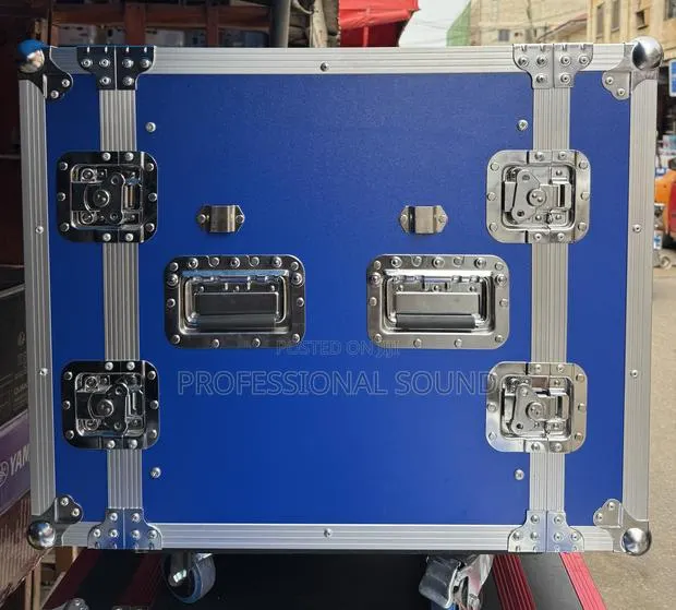 Professional 12U Amplifier Rack Flight Case · Photo 1