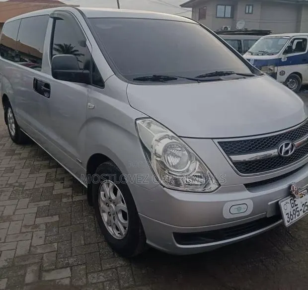 Rent 11 Seat Hyundai Staris - Car Rental · Photo 1