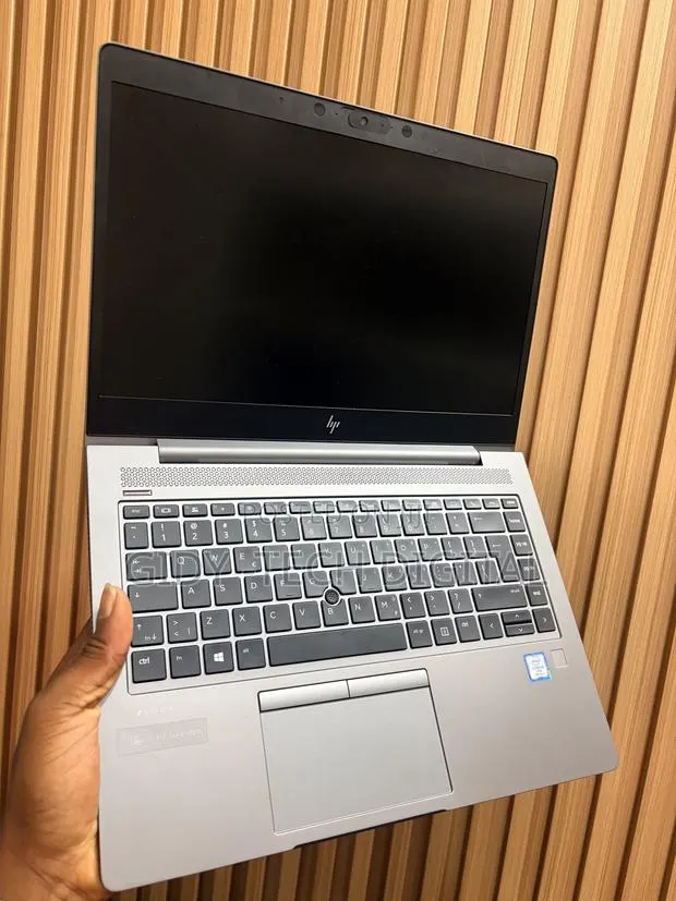 Laptop HP ZBook 14u G6 8GB Intel Core i5 SSD 256GB · Photo 1