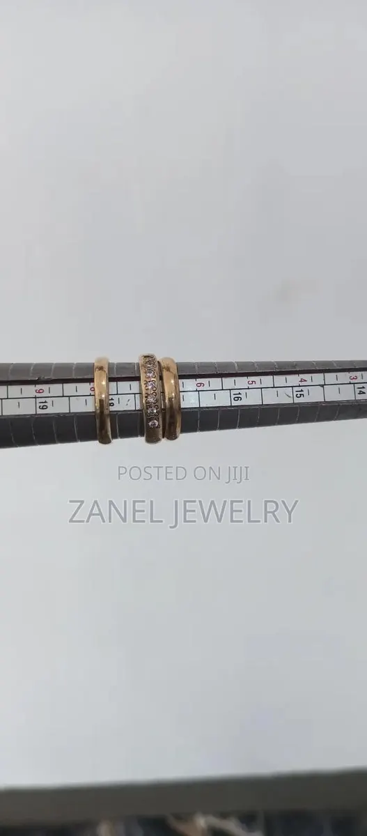 Original Gold Dust Couple Rings · Photo 1