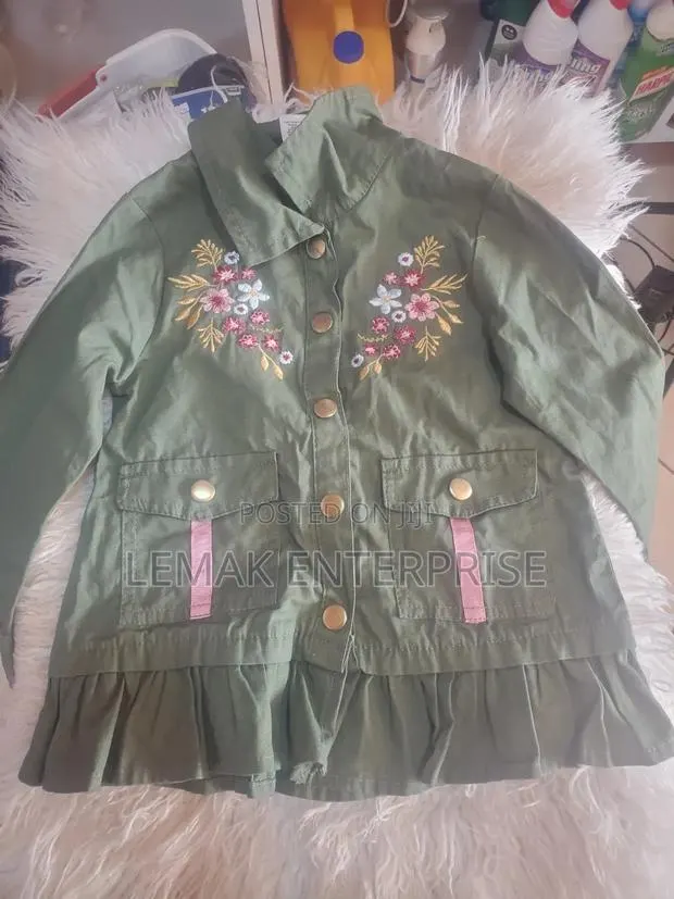 Little Lass Green Jacket Size 2t · Photo 1
