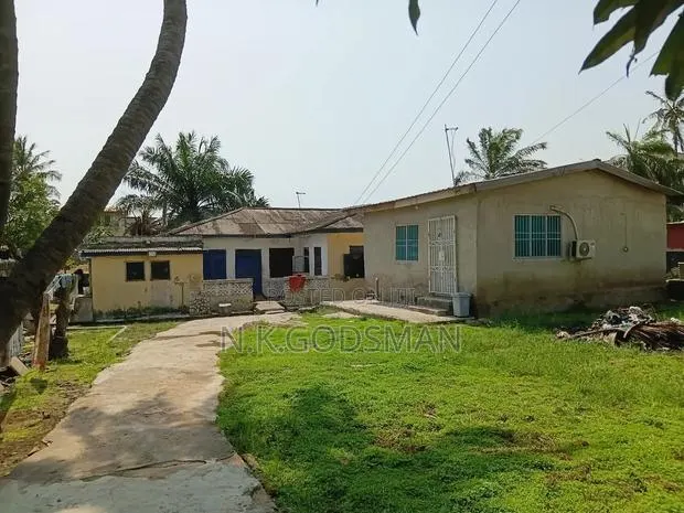 4bdrm House in Mataheko for sale · Photo 1