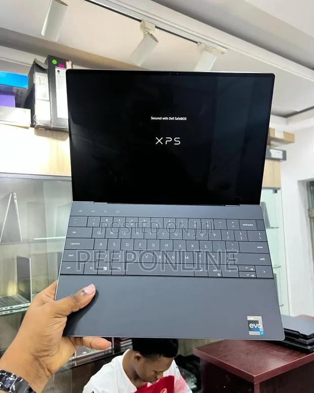 Laptop Dell XPS 13 9320 8GB Intel Core i5 SSD 256GB · Photo 1