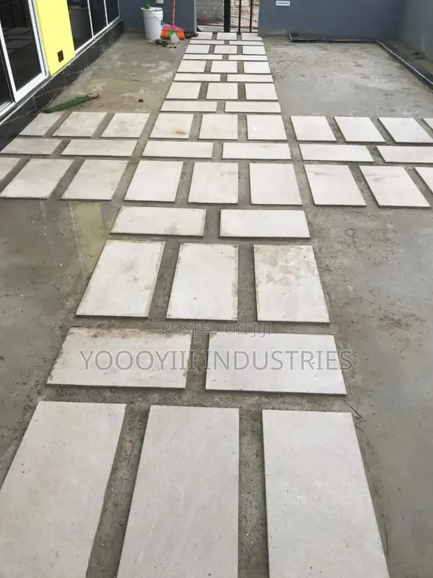 Tiler Available · Photo 1