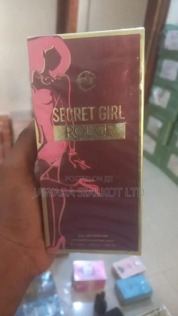Secret Girl and My Darling Perfume · Photo 1