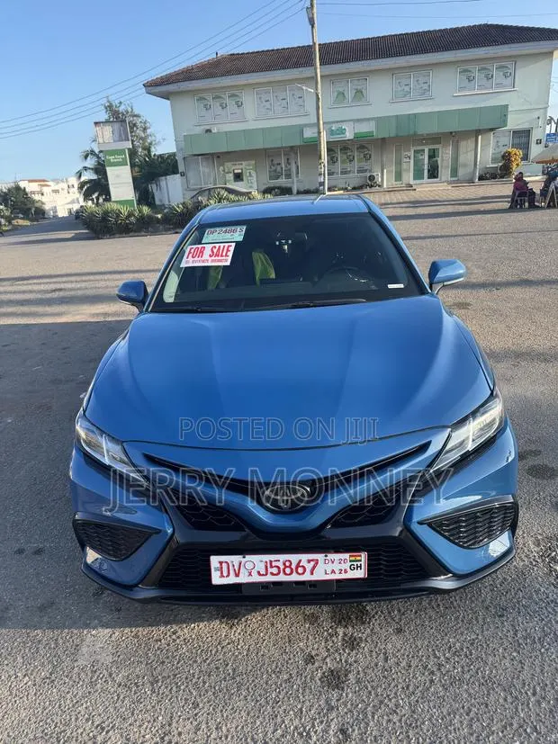 Toyota Camry SE 2023 Blue · Photo 1