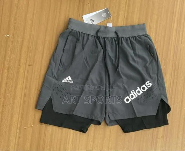 Adidas Shorts · Photo 1