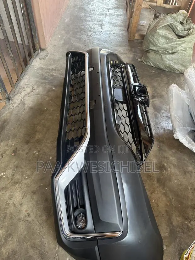 Honda CRV 2019 2020 2021 Front Bumper Complete · Photo 1