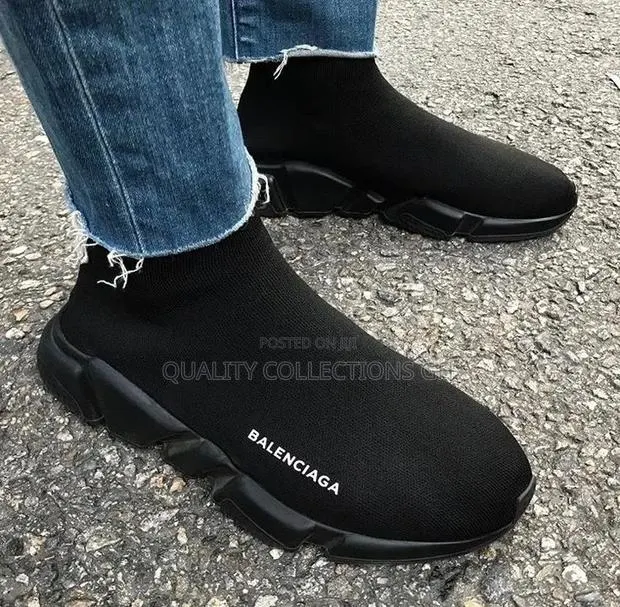 Black Balenciaga Sneakers · Photo 1
