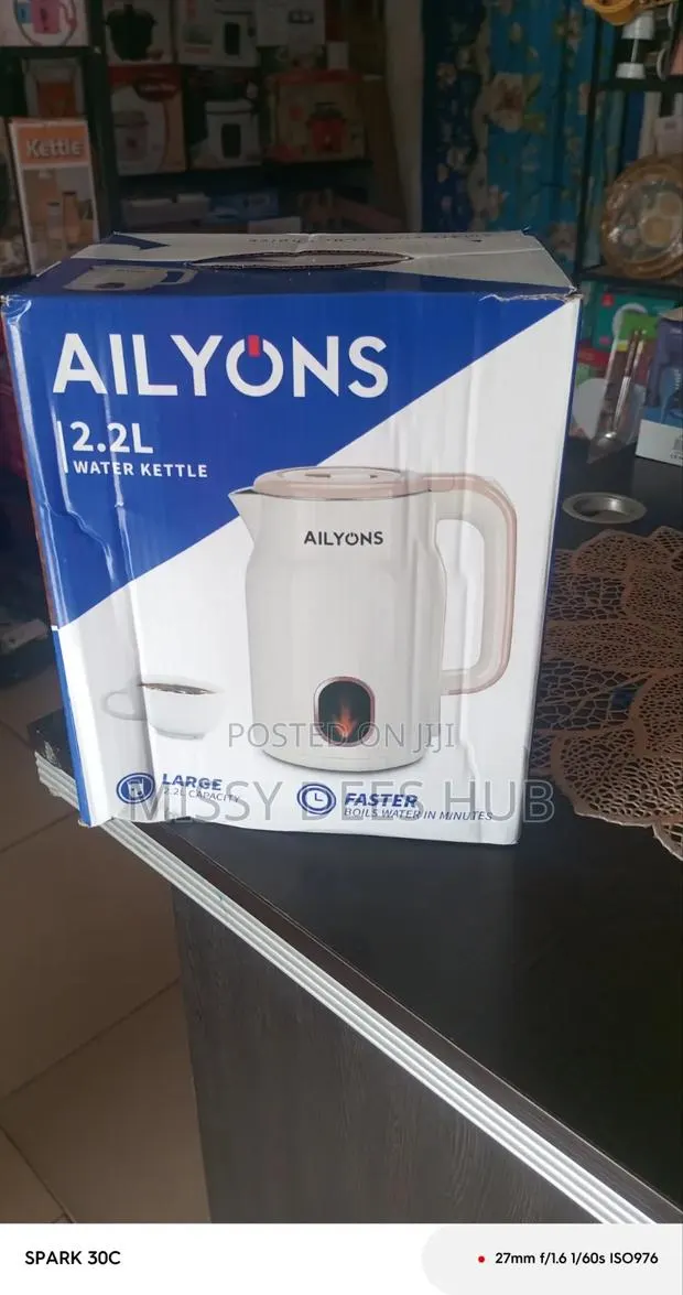 Ailyons Electric Kettle - Fk 0319 · Photo 1