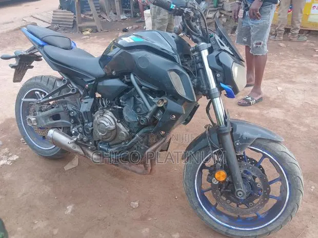 Yamaha FZ6 2014 · Photo 1