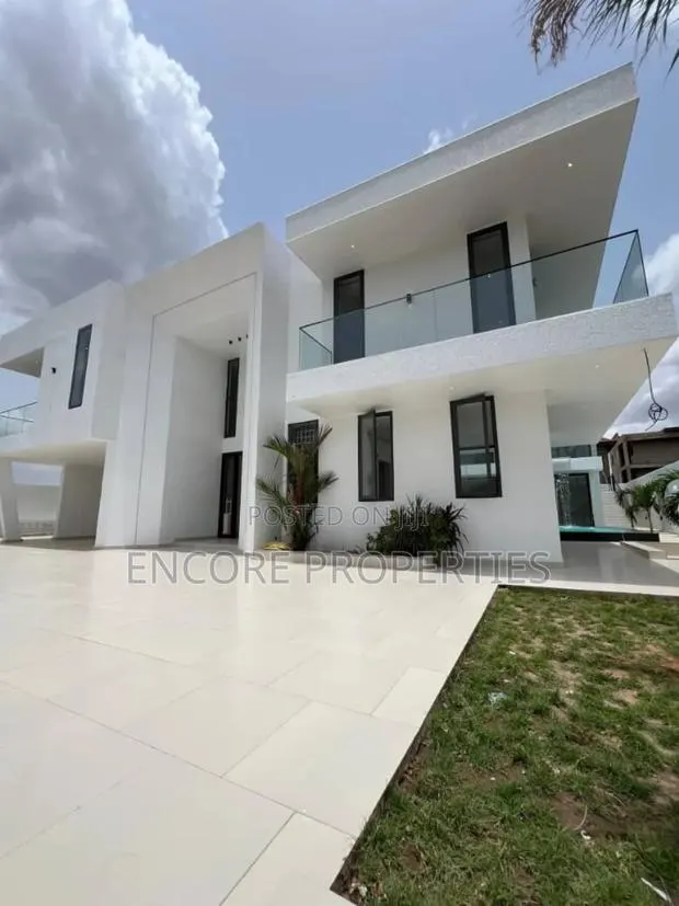 5bdrm House in Oyarifa, Pentecost for sale · Photo 1