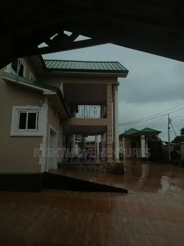Fully Furnished House at Takroadi · Photo 1