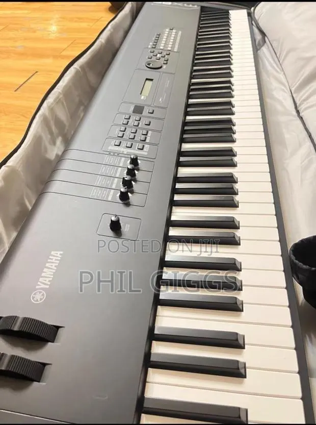 Yamaha Mx88 Keyboard · Photo 1