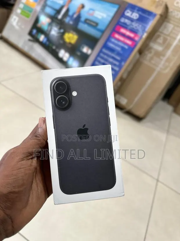 New Apple iPhone 16 128 GB Black · Photo 1