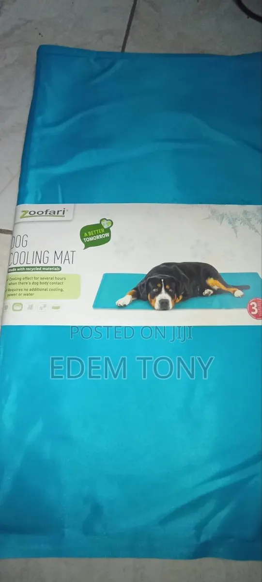 Zoofari Dog Cooling Mat Designed to Keep Pets Comfortable · Photo 1
