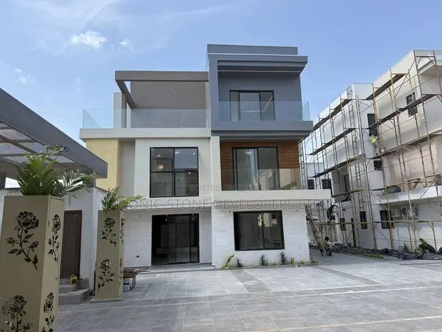 5bdrm Townhouse/Terrace in East Legon Hills for sale · Photo 1