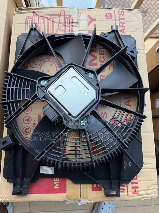 Honda CRV 2023 - 2025 Hybrid a/C Fan · Photo 1