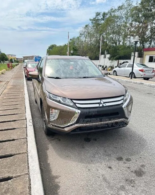 Mitsubishi Eclipse Cross 1.5 AWD 2020 Beige · Photo 1