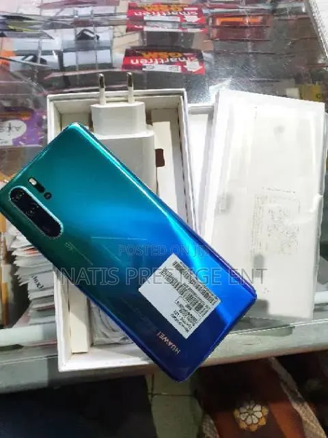 New Huawei P30 Pro 256 GB Blue · Photo 1
