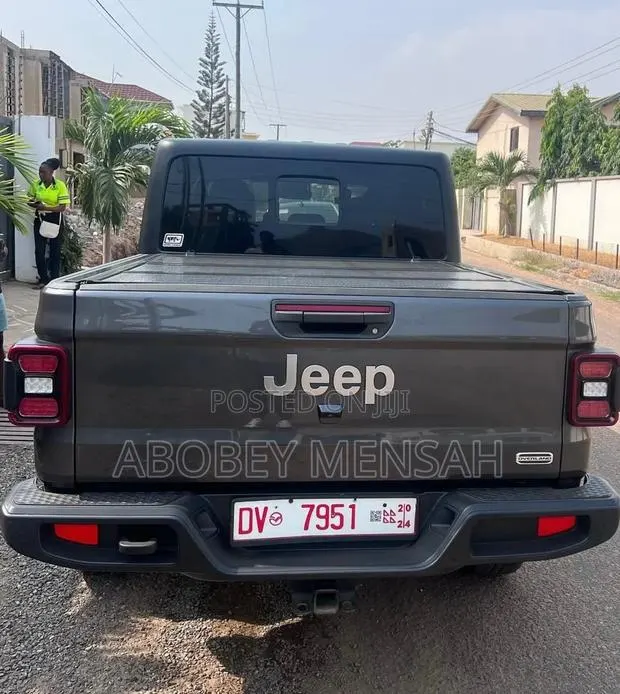 Jeep Gladiator 2023 Gray · Photo 1