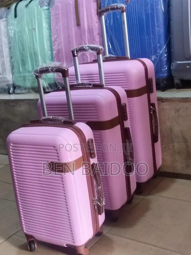 Plastic 3-Set Luggage(Quality Durable) · Photo 1